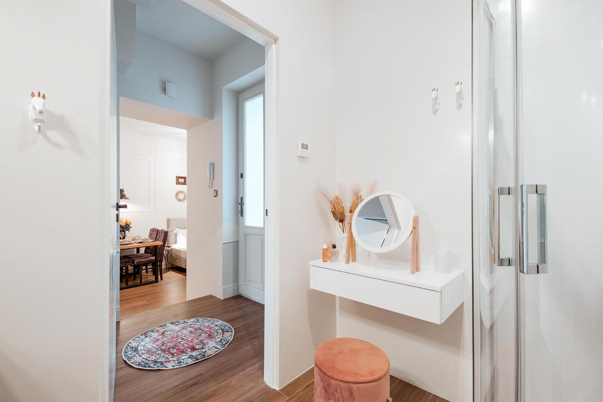 Cozy Apartment In Old Town คราคูฟ ภายนอก รูปภาพ