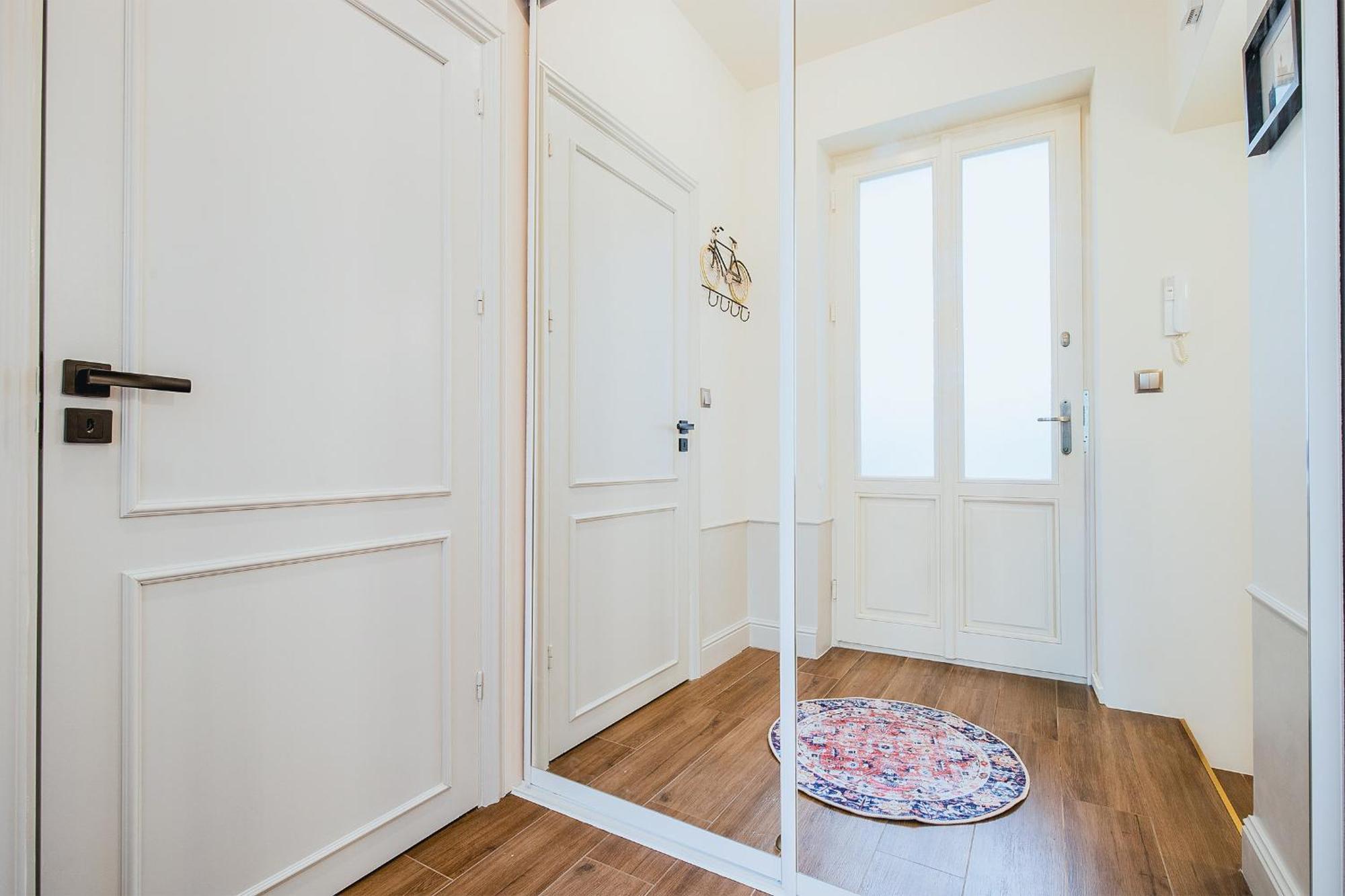 Cozy Apartment In Old Town คราคูฟ ภายนอก รูปภาพ